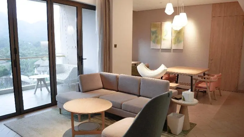 سوئیت با تخت بزرگ, Holiday Inn Resort Qionghai Guantang, An Ihg