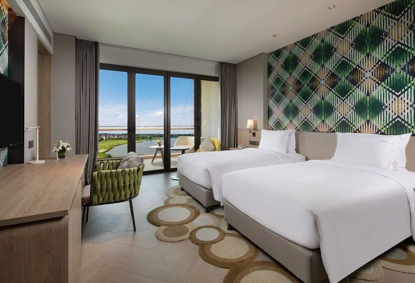 Номер Премиум Вид на Озеро, Holiday Inn Resort Qionghai Guantang, An Ihg
