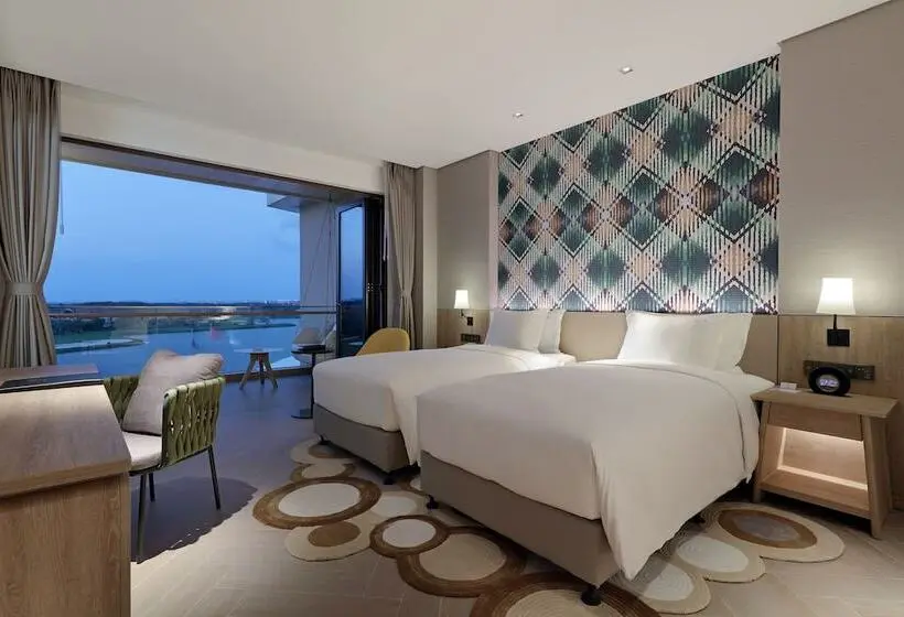 اتاق پریمیوم با چشم‌انداز دریاچه, Holiday Inn Resort Qionghai Guantang, An Ihg
