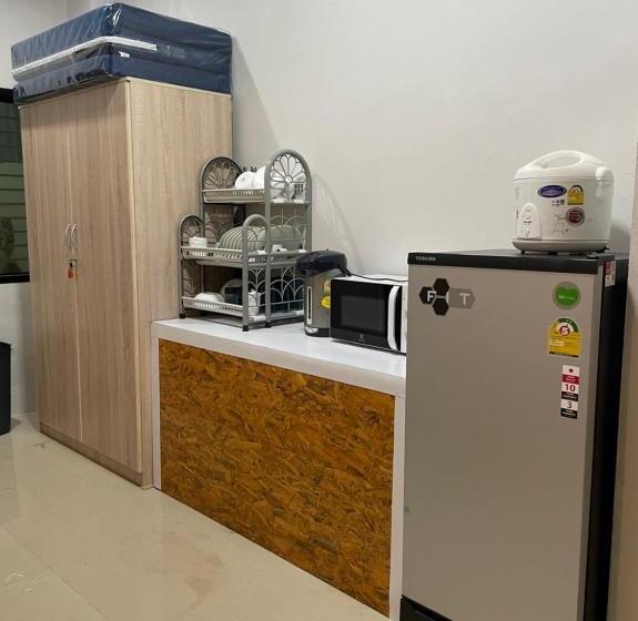 בית, 4 חדרי שינה, Khoksametchunhostel