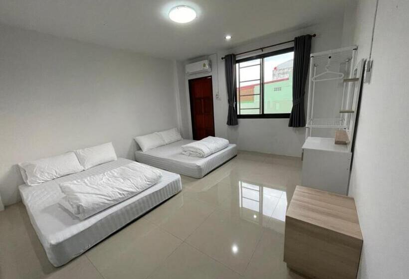 בית, 4 חדרי שינה, Khoksametchunhostel