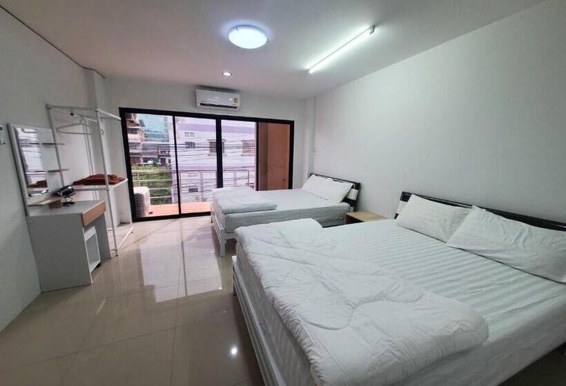 בית, 4 חדרי שינה, Khoksametchunhostel