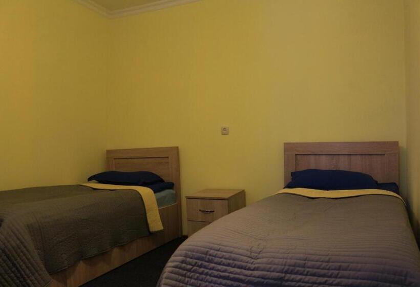 اتاق اکونومی, Inga Jafaridze Guesthouse Pele