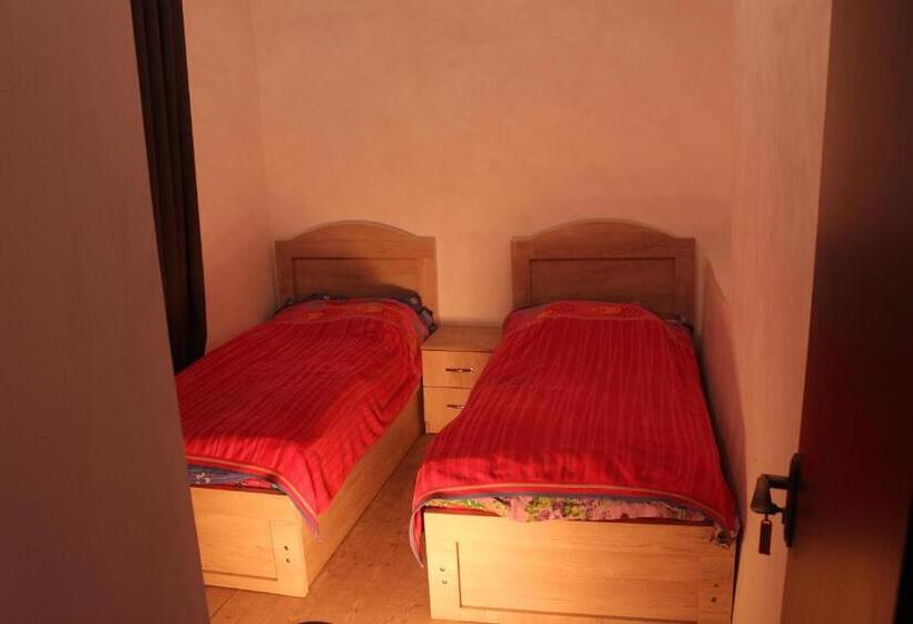 اتاق اکونومی, Inga Jafaridze Guesthouse Pele