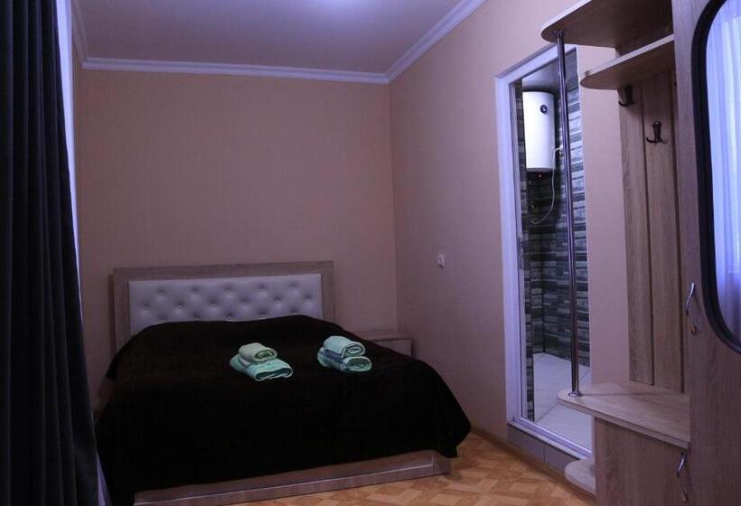 اتاق استاندارد, Inga Jafaridze Guesthouse Pele