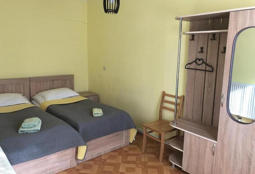 اتاق استاندارد, Inga Jafaridze Guesthouse Pele