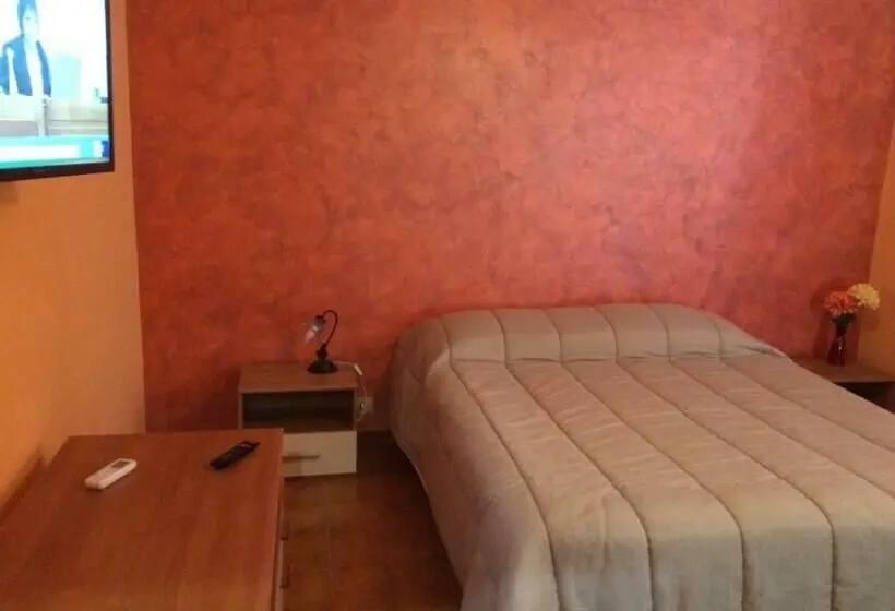 Comfort Kolmen Hengen Huone, Le Ganze