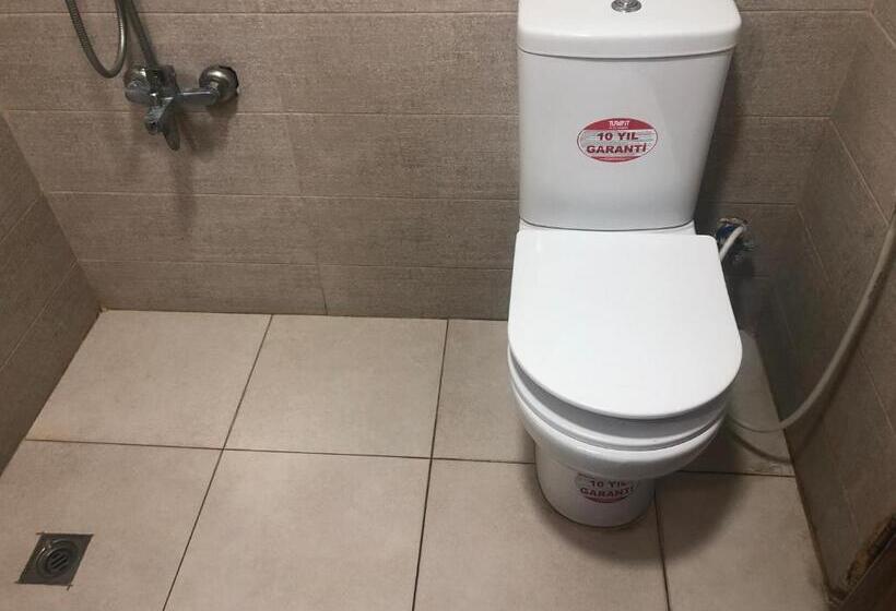 اتاق استاندارد چهار تخته, Al Deyafa