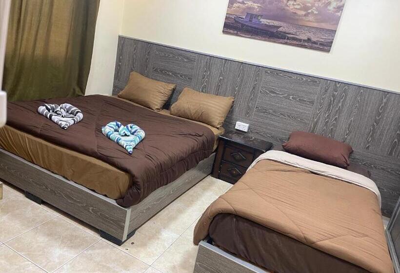 اتاق استاندارد سه نفره, Al Deyafa