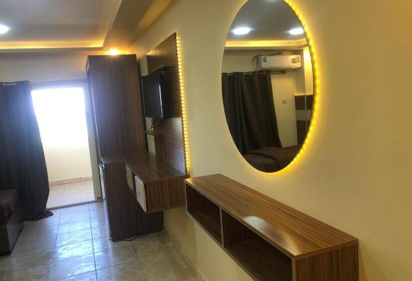 اتاق استاندارد چهار تخته با چشمانداز دریا, Al Deyafa