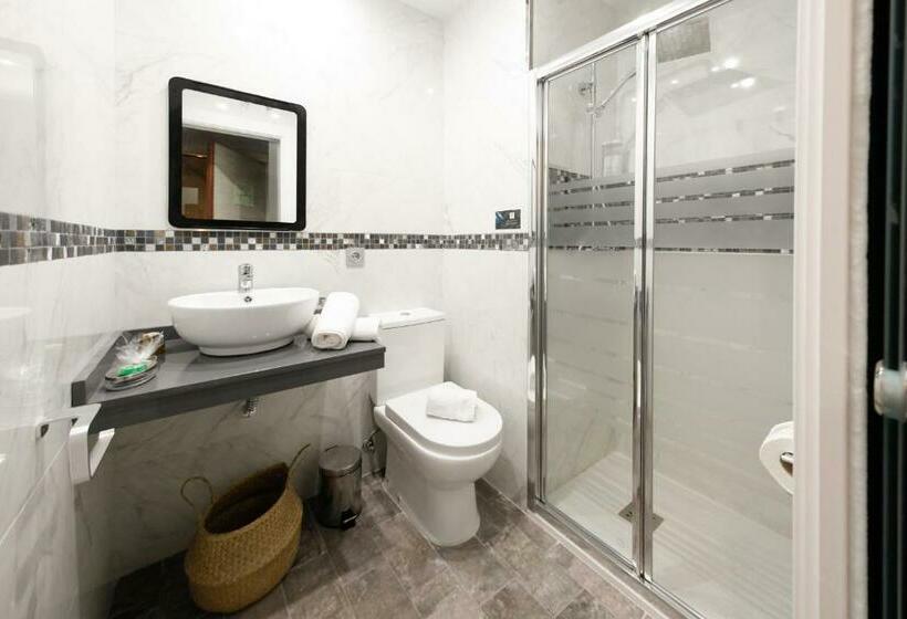 חדר סטנדרט יחיד, Hercules Boutique