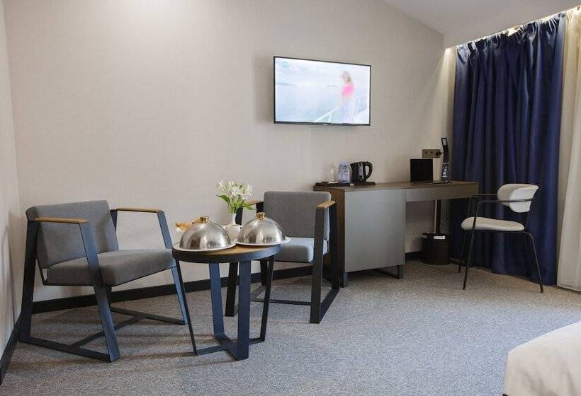 اتاق لوکس, Kulikovskiy