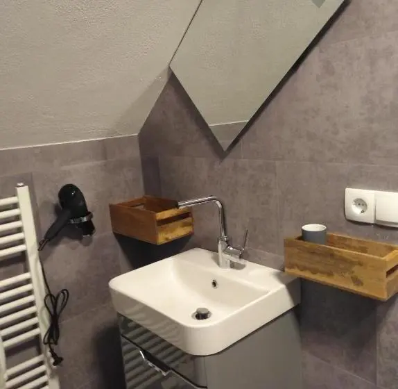デラックスルーム, Landhof Schober Studio S