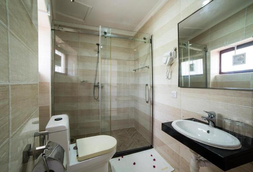 标准间, Antonio Garden