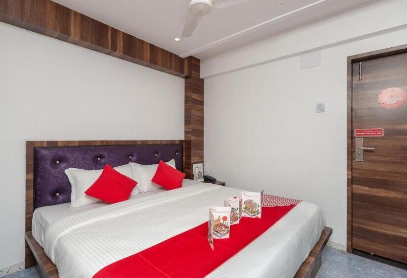 סוויטה, Capital O 18946 Admire Suit Hospitality