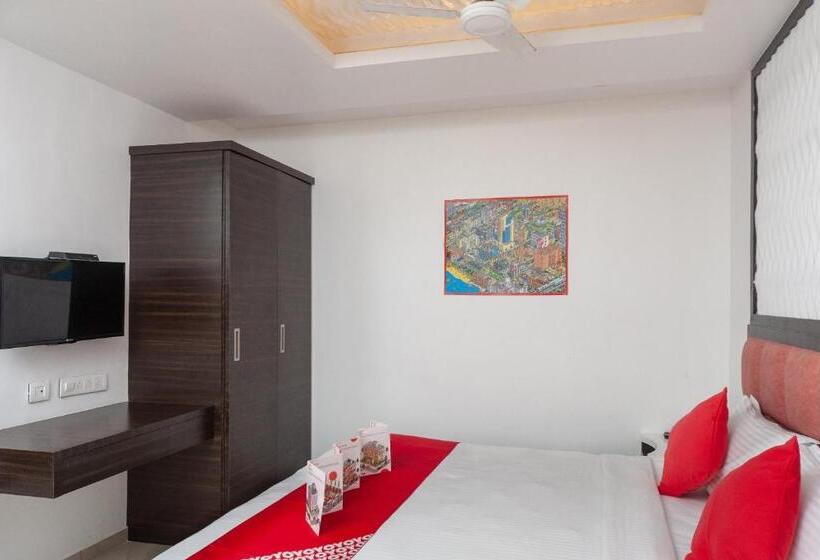 סוויטה, Capital O 18946 Admire Suit Hospitality