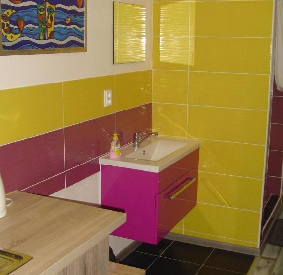 1 Bedroom Apartment Lake View, Ubytovanie Danube