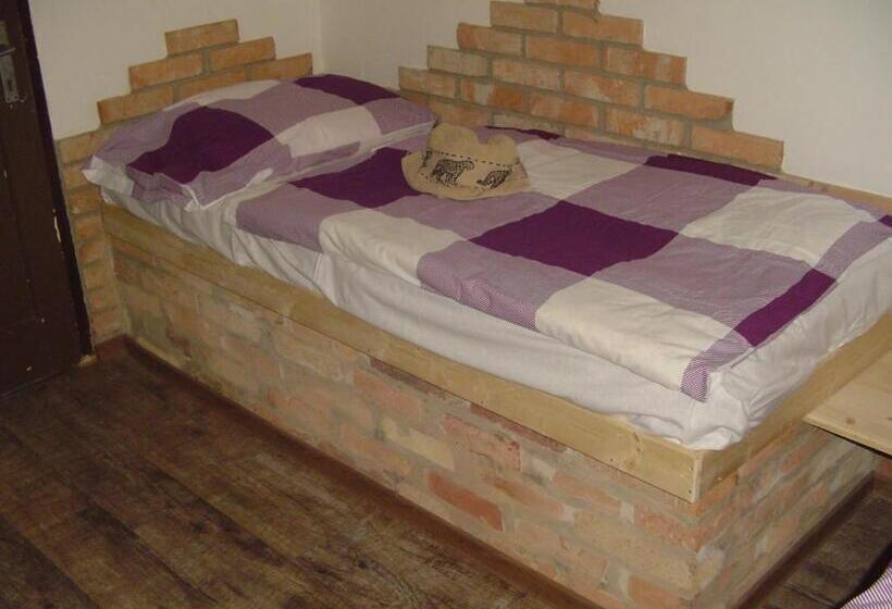 Huoneisto 1 Makuuhuone, Ubytovanie Danube