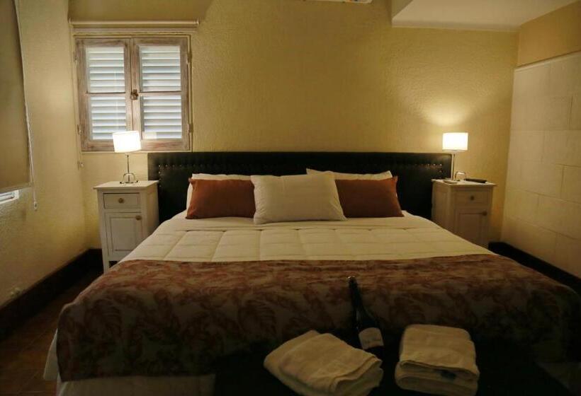 اتاق استاندارد, La Masia