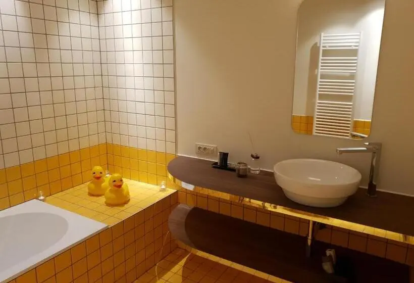ファミリールーム, B&b La Corderie