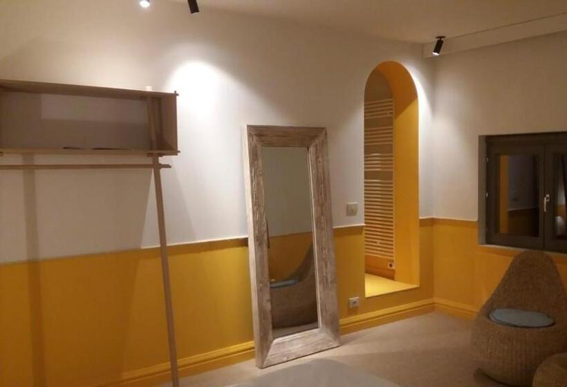 Семейный Номер, B&b La Corderie