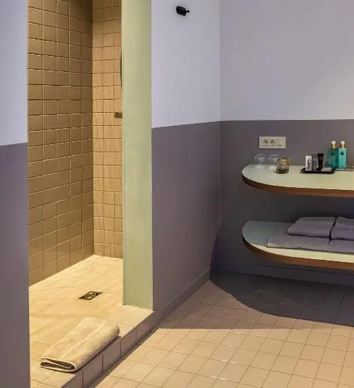 デラックスルーム, B&b La Corderie