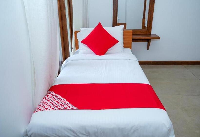 Pokój Deluxe Trzyosobowy, French Garden Kandy