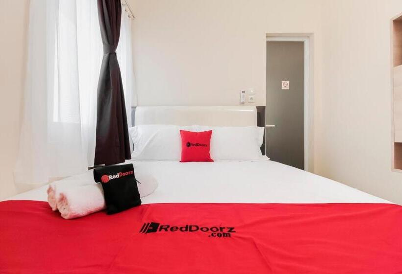 スタンダードルーム, Reddoorz Near Soekarno Hatta Airport