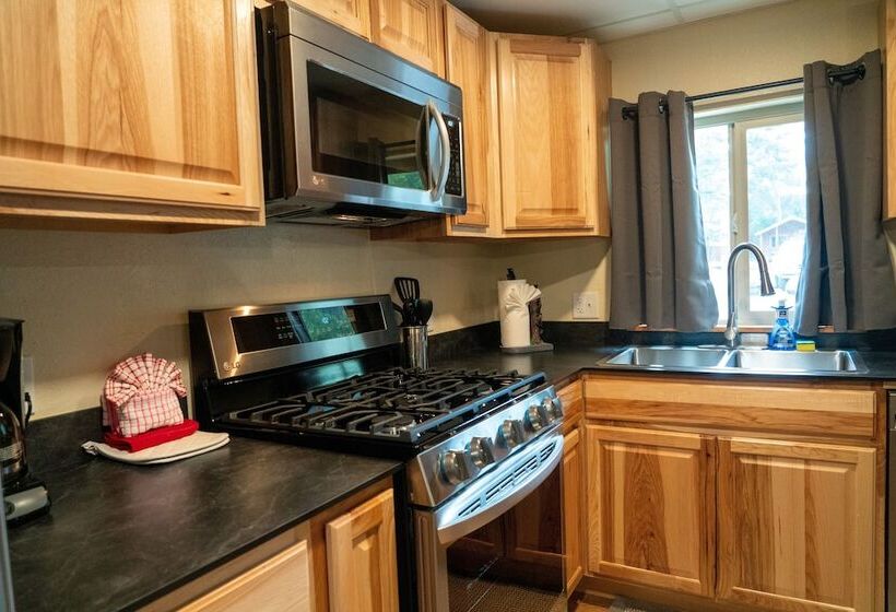 Люкс Премиум, Ouray Riverside Resort   Inn & Cabins