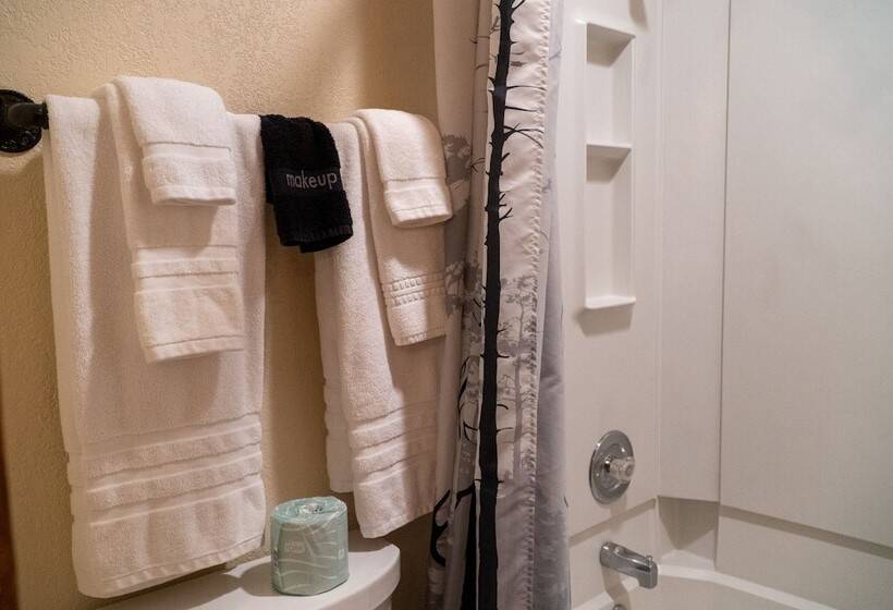 סוויטה משפחתית 2 חדרי שינה, Ouray Riverside Resort   Inn & Cabins