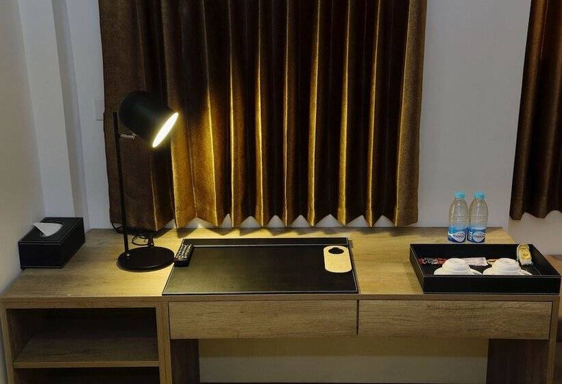 غرفة سوبيريور, K.c