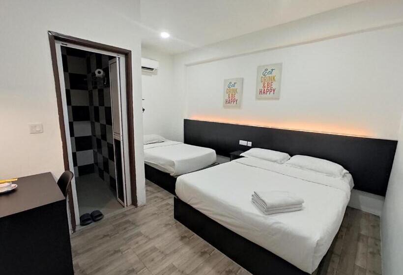 Quarto Triplo Standart, Tambun Warm