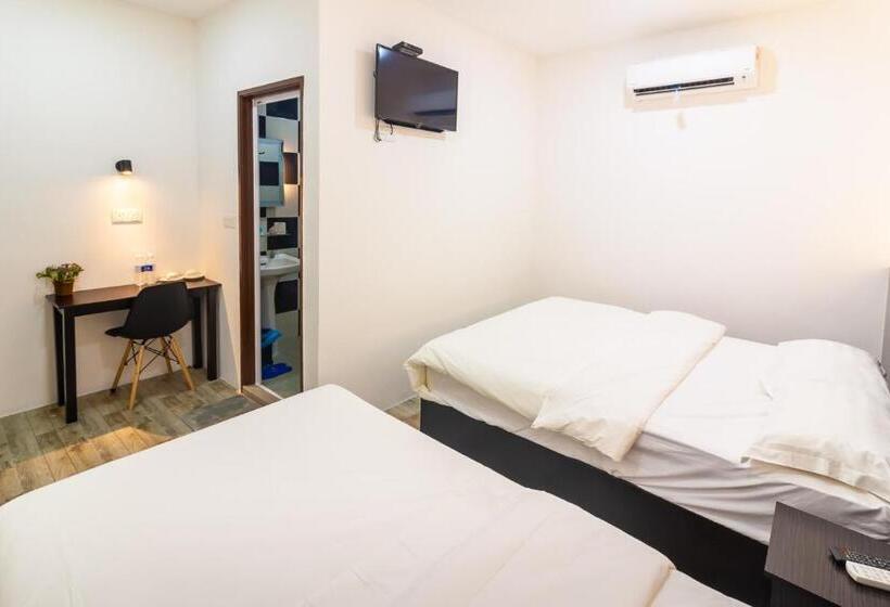 Quarto Triplo Standart, Tambun Warm