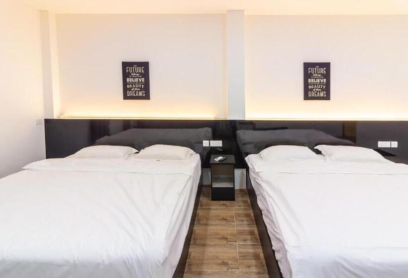 Quarto Familiar Deluxe, Tambun Warm