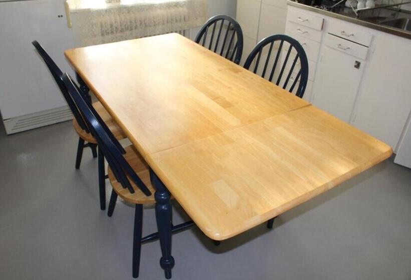 スタンダード４人部屋, Affären Må Bra