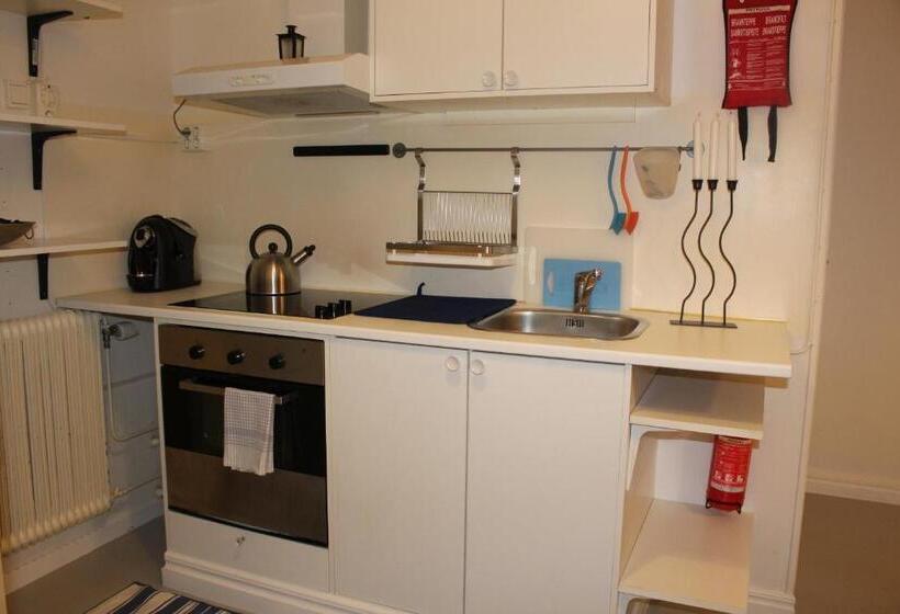 スタンダードルーム, Affären Må Bra