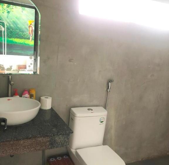اتاق لوکس با بالکن, Palafita Bungalow