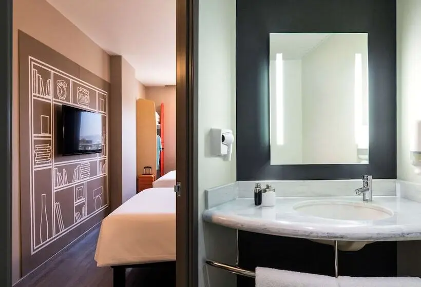 ２ダブルベッドのスタンダードルーム, Ibis Torreon