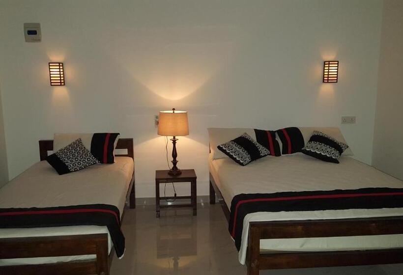 غرفة ديلوكس ثلاثية, Olivi Palace