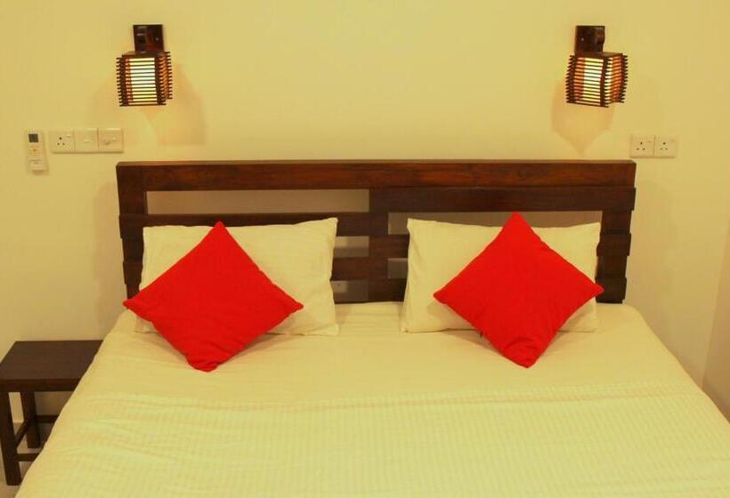 غرفة ديلوكس ثلاثية, Olivi Palace