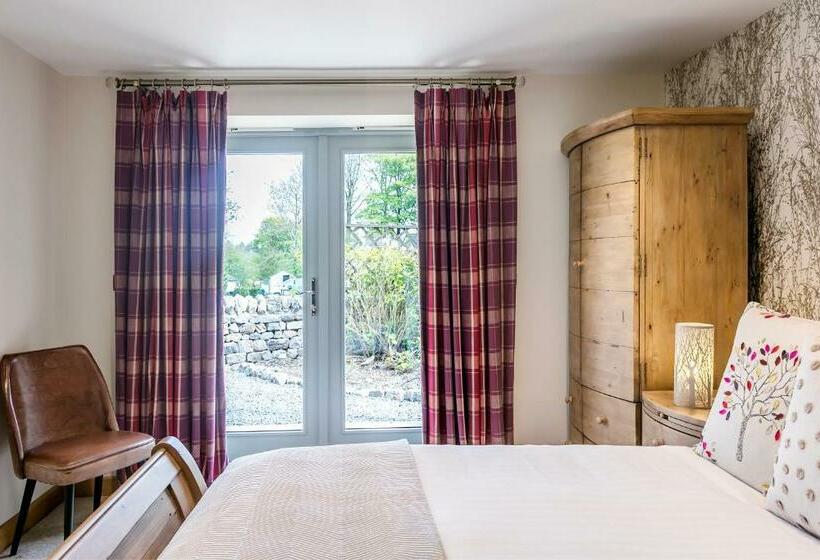 스탠다드 룸 킹사이즈 침대, The Gamekeeper S Inn