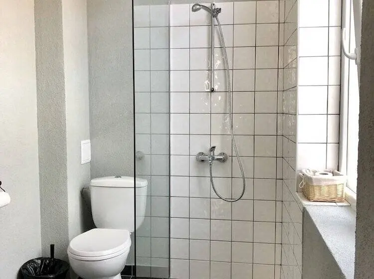 اتاق استاندارد, Skyler Guest House
