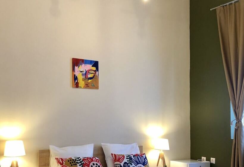 اتاق استاندارد, Skyler Guest House