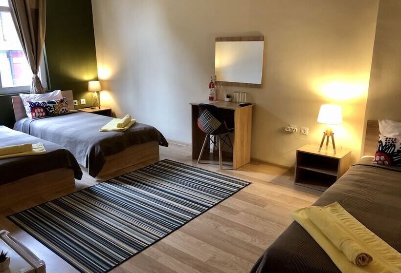 트리플 클래식 룸, Skyler Guest House