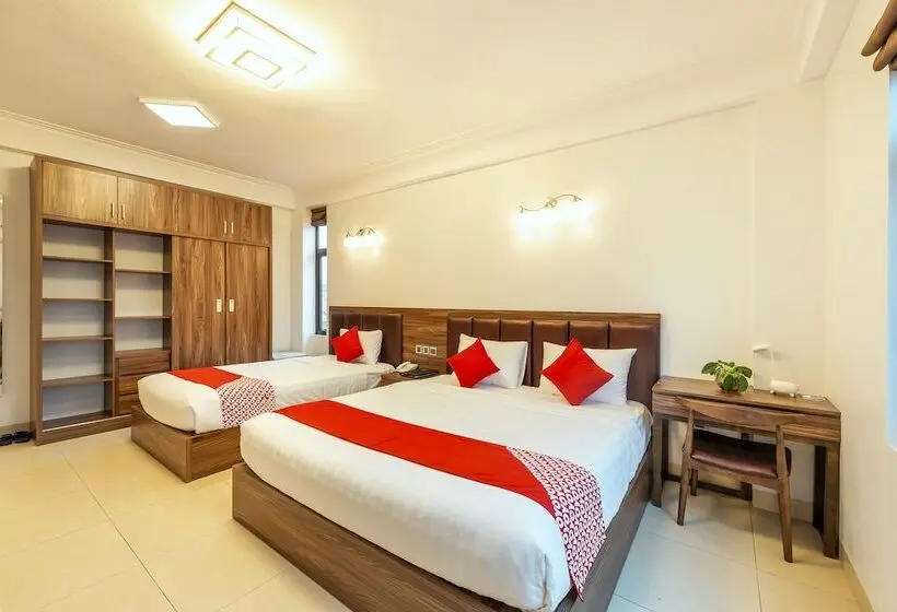 اتاق لوکس سه تخته, Westlake Tay Ho Hotel 696 Lạc Long Quân