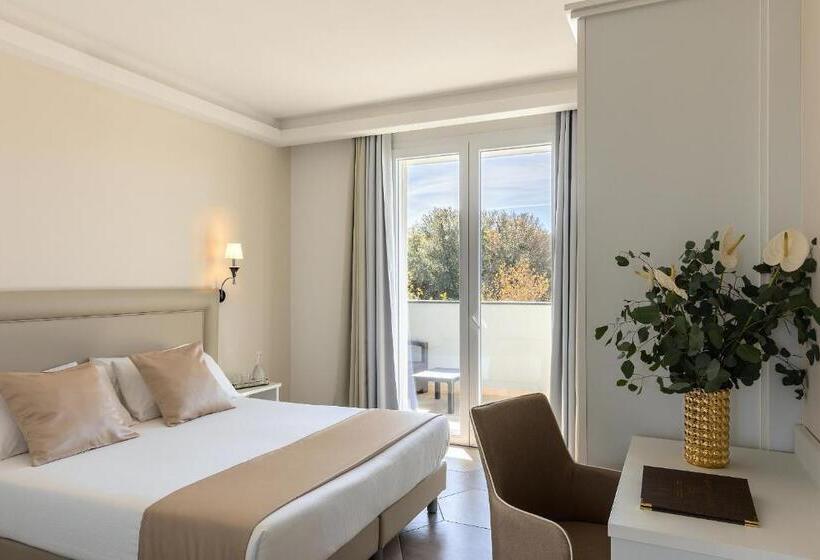 סוויטה עם ג'קוזי, Golden Apartments