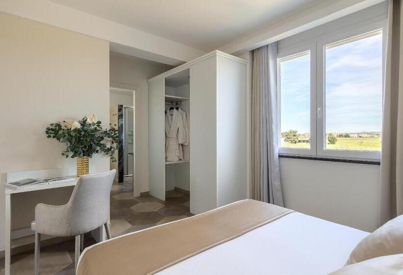 סוויטה עם ג'קוזי, Golden Apartments