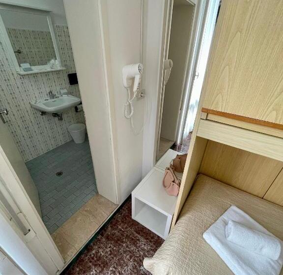 スタンダードルーム, Napoleon