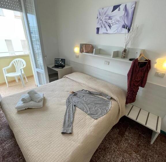 スタンダードルーム, Napoleon