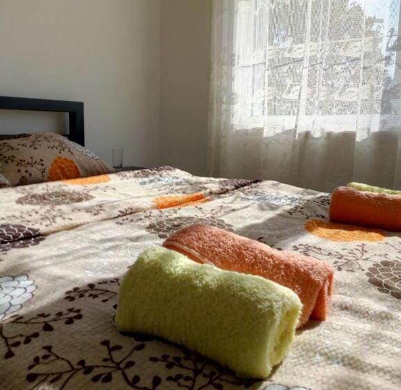 اتاق لوکس با بالکن, Hedonist